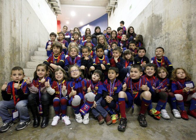 дети болельщики Барселоны